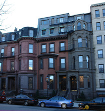 74-76 Commonwealth Ave in Boston, MA - Foto de edificio - Building Photo