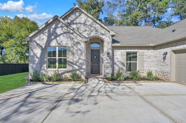 43 Wilmington Dr in Montgomery, TX - Building Photo - Building Photo