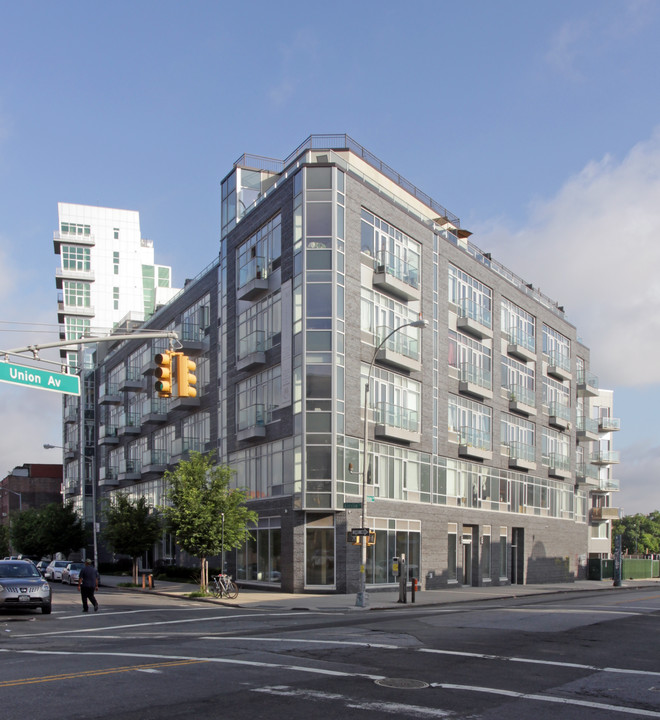 65 Ainslie in Brooklyn, NY - Foto de edificio