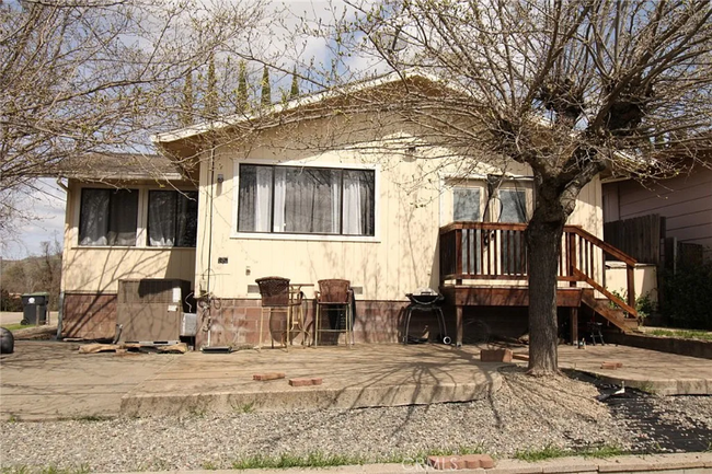 property at 15150 Lakeview Ave