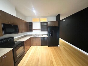 3970 N Interstate Ave in Portland, OR - Foto de edificio - Building Photo