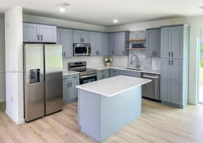 3214 Topsey Ave SE in Palm Bay, FL - Building Photo - Building Photo
