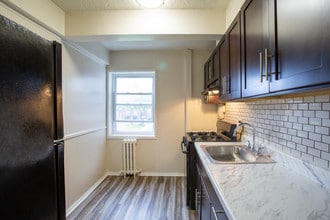 Chelsea Village in Atlantic City, NJ - Building Photo - Interior Photo