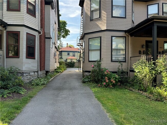 182 Lancaster Ave