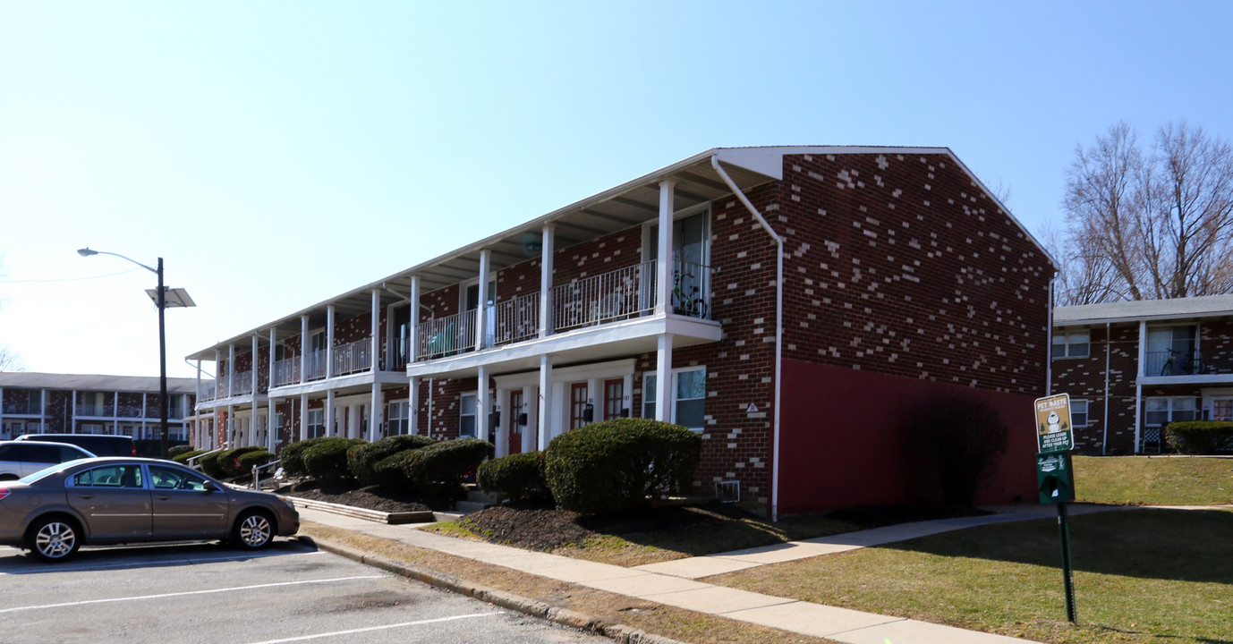 Bellmawr Manor Apartments in Bellmawr, NJ - Building Photo