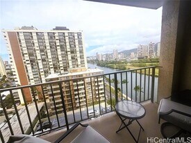 2345 Ala Wai Blvd in Honolulu, HI - Building Photo