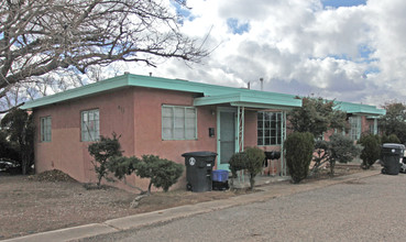 405-413 Chama St SE in Albuquerque, NM - Building Photo - Building Photo