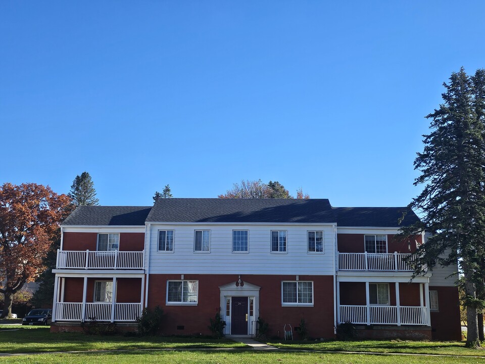 Franklin Court Apartments in Des Moines, IA - Building Photo