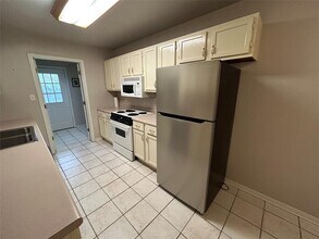 603 E Sandy Ln in Ltl Rvr Acad, TX - Building Photo - Building Photo