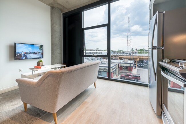 2733 W Belden Ave in Chicago, IL - Building Photo - Building Photo