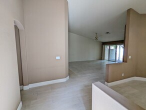 10216 Birch Bluff Ln in Las Vegas, NV - Building Photo - Building Photo