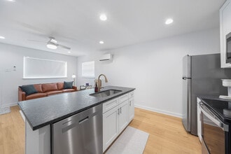 2927 Nicholson Dr in Baton Rouge, LA - Building Photo - Building Photo