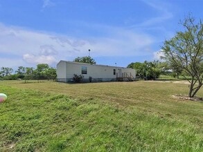618 Bylerpool Rd in Kingsbury, TX - Building Photo - Building Photo