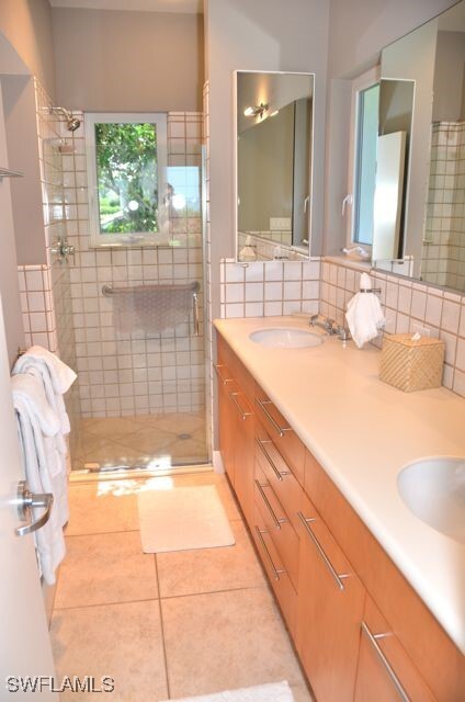 property at 56 Gulf Shore Blvd S
