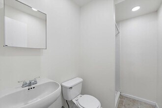 56 POPLAR St in Jersey City, NJ - Building Photo - Building Photo