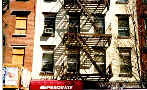 621 E 11th St in New York, NY - Building Photo - Building Photo