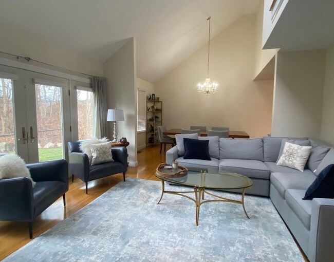 26 Dickson Ln, Unit 26 in Weston, MA - Building Photo - Building Photo