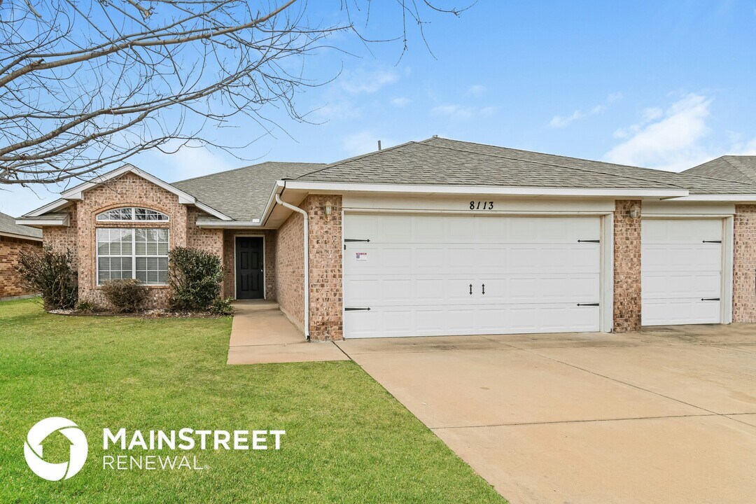 8113 Greer Way in Oklahoma City, OK - Building Photo