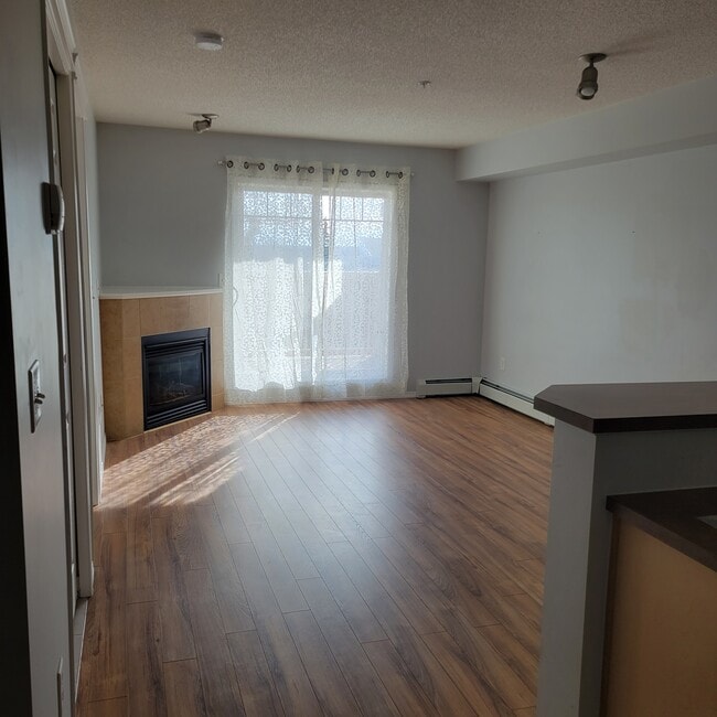 property at 70-6170 Panamount Dr NW