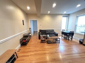165 Hampshire St, Unit 2 in Cambridge, MA - Building Photo - Building Photo