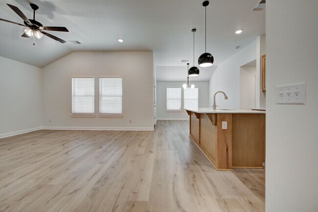 20150 Park Ln in Harrah, OK - Building Photo - Building Photo