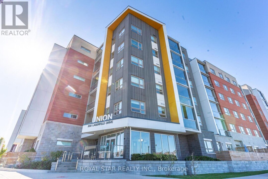 200 Lagerfeld Dr in Brampton, ON - Building Photo