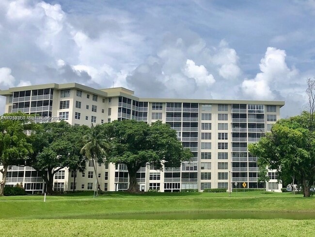 property at 2940 N Course Dr