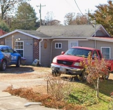 556 E Yancey St in Marion, NC - Foto de edificio - Building Photo