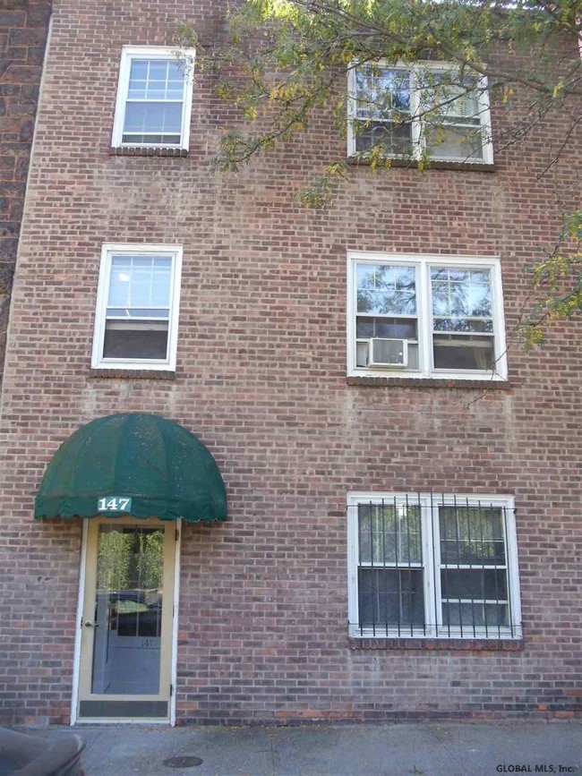 147 Eagle St-Unit -Apt. #6 in Albany, NY - Foto de edificio - Building Photo