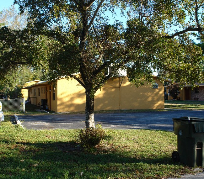 4281-4317 SW 54th Ct in Fort Lauderdale, FL - Building Photo - Building Photo