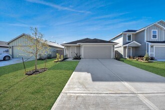 14315 Leafy Willow Dr in Splendora, TX - Building Photo - Building Photo