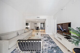 481 Brickell Ave, Unit SI ID1520375P in Miami, FL - Building Photo - Building Photo