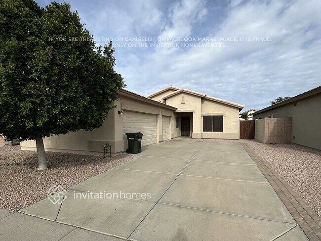 property at 6614 W Honeysuckle Dr