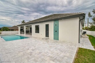 123 SW 35th Ave in Cape Coral, FL - Building Photo - Building Photo