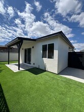 1005 N Grand St in Orange, CA - Building Photo - Building Photo