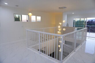 551 11th Ave, Unit 2 in Honolulu, HI - Foto de edificio - Building Photo