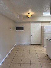 216 S Pruett St in Baytown, TX - Building Photo - Building Photo