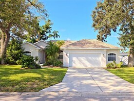 395 Dorchester Dr in Venice, FL - Building Photo
