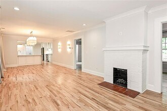 2134 Delano Dr NE in Atlanta, GA - Foto de edificio - Building Photo