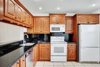 6372 Boca Cir in Boca Raton, FL - Building Photo - Building Photo