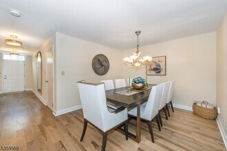 76 Washington Ct in Montville, NJ - Building Photo - Building Photo
