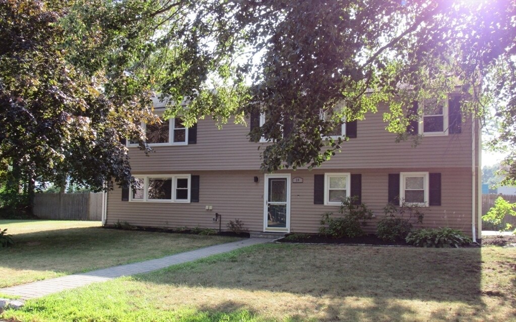 28 Knight Rd in Framingham, MA - Building Photo