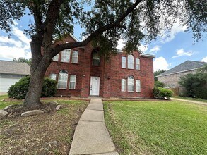 6810 Crystal Point Dr in Katy, TX - Building Photo - Building Photo