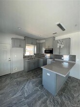 912 North Clarence Avenue, Unit 1 in Edinburg, TX - Building Photo - Building Photo