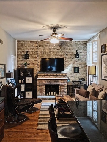 2121 N Sheffield Ave, Unit 2R in Chicago, IL - Building Photo - Building Photo