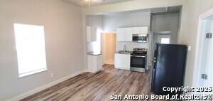 615 Delmar St in San Antonio, TX - Building Photo - Building Photo