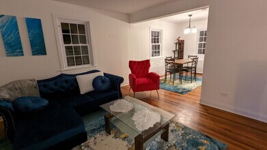 167 Hollow Tree Ridge Rd in Darien, CT - Building Photo - Building Photo