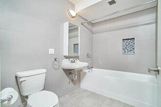 200 E 117th St in New York, NY - Building Photo - Building Photo