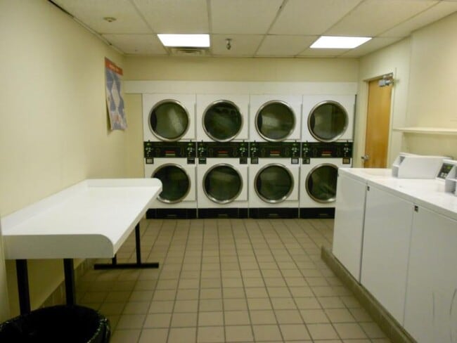 1110 Commonwealth Ave in Boston, MA - Building Photo - Building Photo