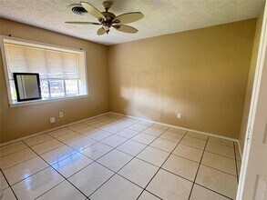 228 Meadowlawn St in Shoreacres, TX - Building Photo - Building Photo